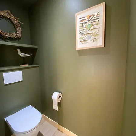 Maison M, Privee Acces Jardin Piscine Et Jacuzzi Pres De Bed & Breakfast