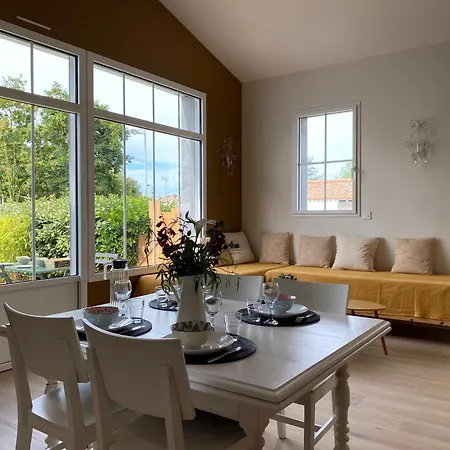 Maison M, Privée Accès Jardin Piscine Et Jacuzzi Près De