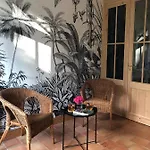 Maison M, Privee Acces Jardin Piscine Et Jacuzzi Pres De