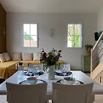 Frühstückspension Maison M, Privee Acces Jardin Piscine Et Jacuzzi Pres De La Rochelle (Charente-Maritime)
