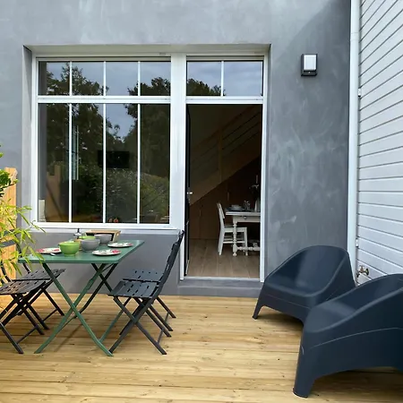 Maison M, Privee Acces Jardin Piscine Et Jacuzzi Pres De לינה וארוחת בוקר