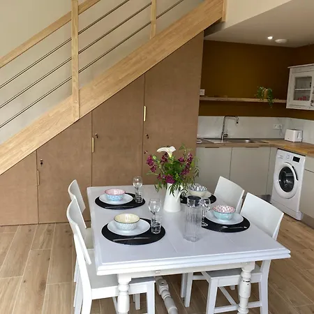 Panzió Maison M, Privee Acces Jardin Piscine Et Jacuzzi Pres De